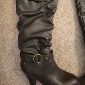 Brown boots